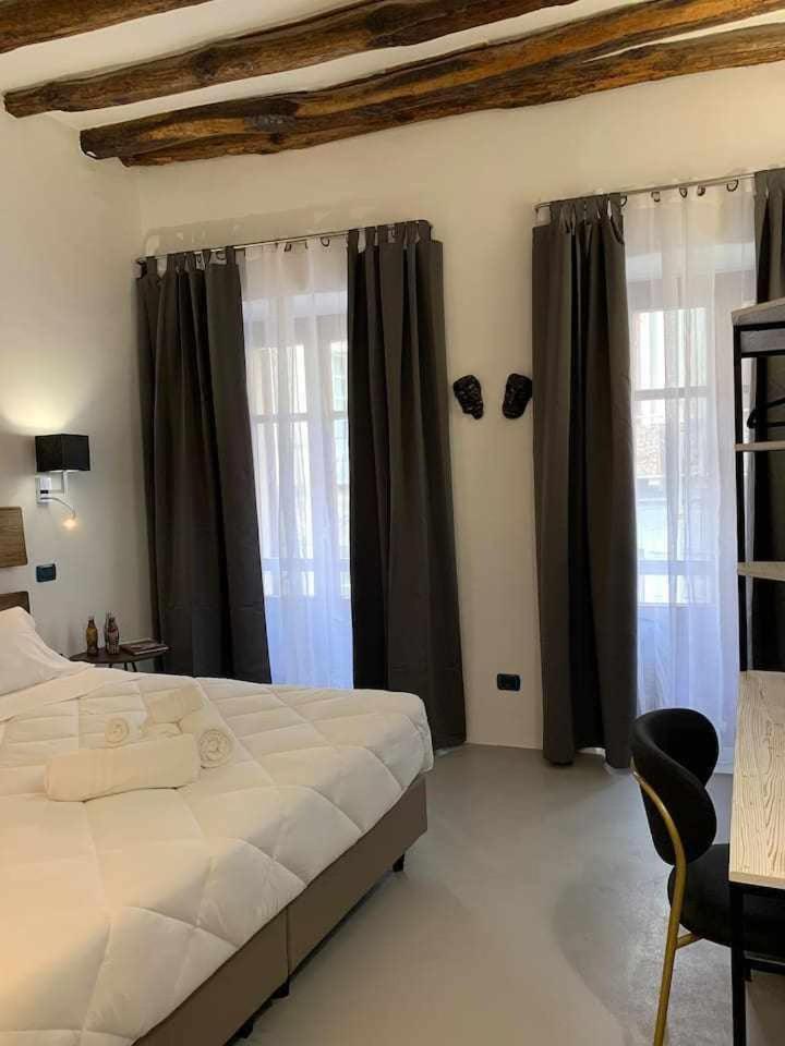 C&O Savoia Deluxe Rooms Каляри Екстериор снимка